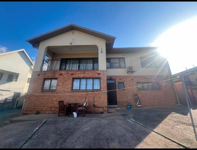 4 BEDROOM HOUSE FOR SALE IN RESERVOIR HILLS